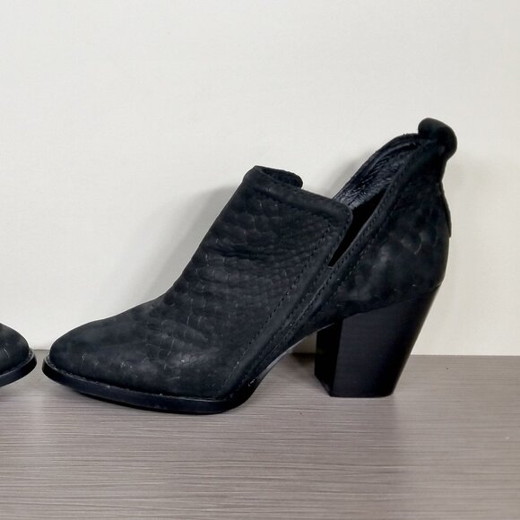 Jeffrey Campbell Rowlan Snakeskin Embossed Bootie, Black Leather, Womens Size 7 - Picture 8 of 11